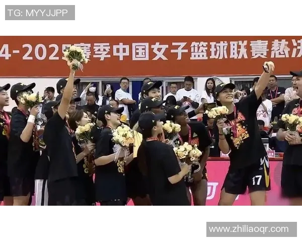 四川女篮总算悟了?抛弃砸钱买冠军 新疆男篮早已指明方向!